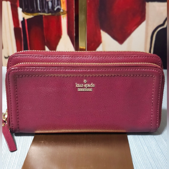 kate spade Handbags - Kate Spade Wristlet